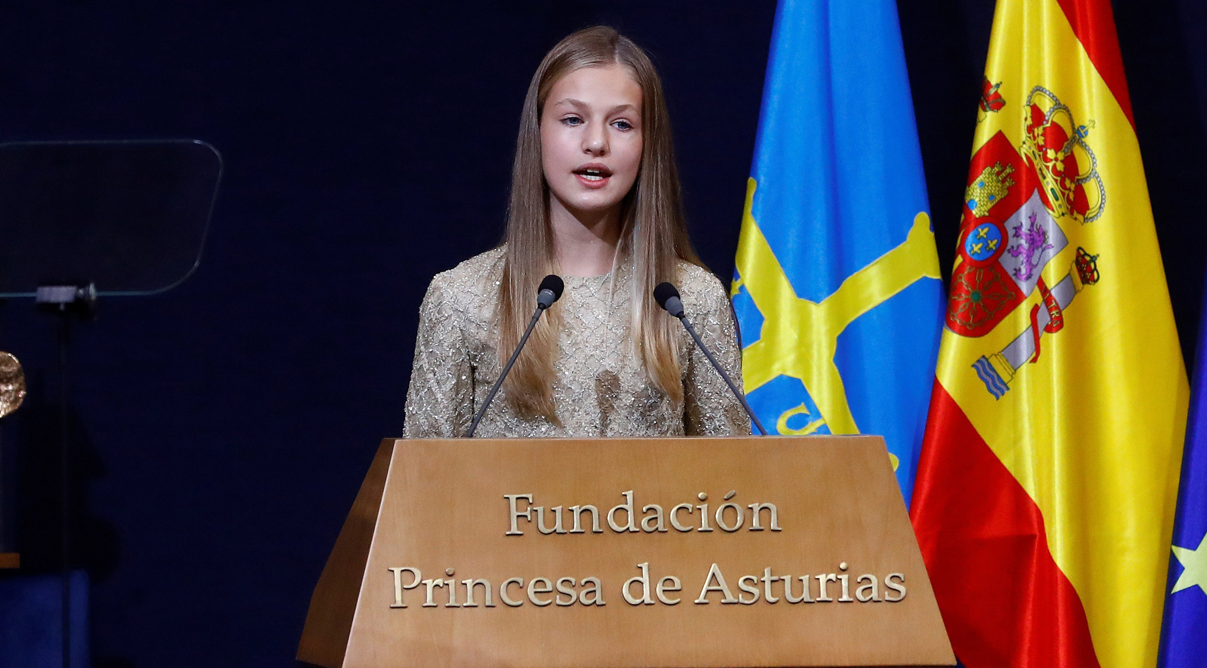 El hilarante tuit de un despedido por el rótulo de Leonor y su abuelo