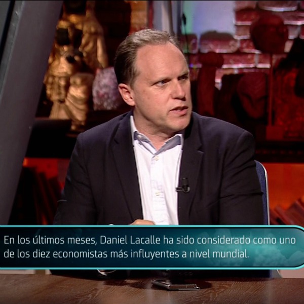 La (¿sobrenatural?) presentación de Iker Jiménez a Daniel Lacalle