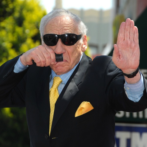 El primer y genial vídeo político de Mel Brooks… ¡a sus 94 años!