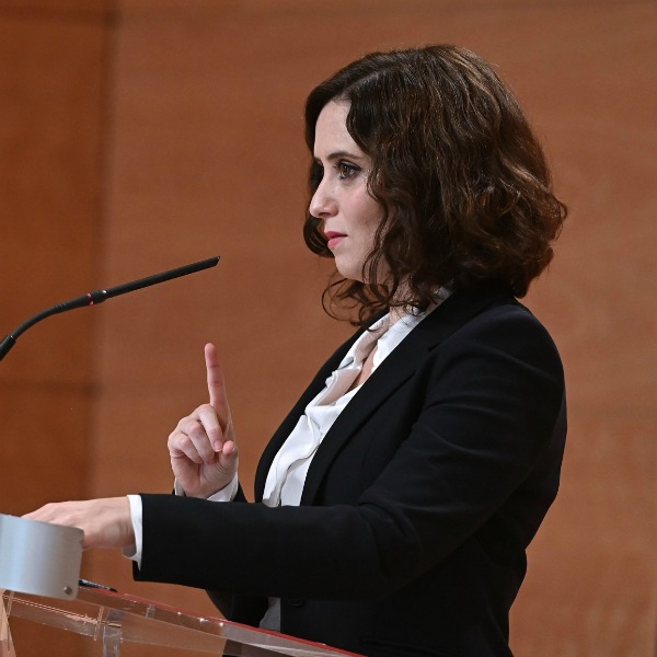 Así fue cómo Silvia Intxaurrondo hizo balbucear y perder los papeles a Díaz Ayuso