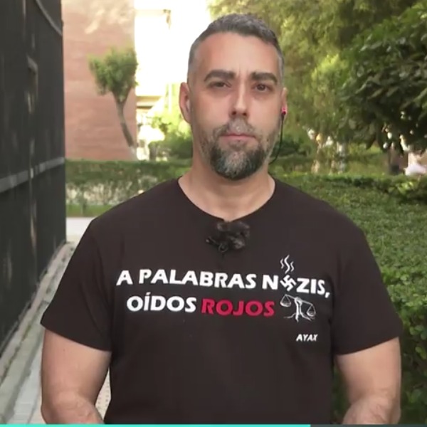 La camiseta antifascista que salió en ‘Más Vale Tarde’