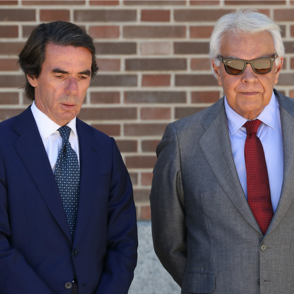 Aznar, González y la pregunta que Twitter adora: ¿título de la película?