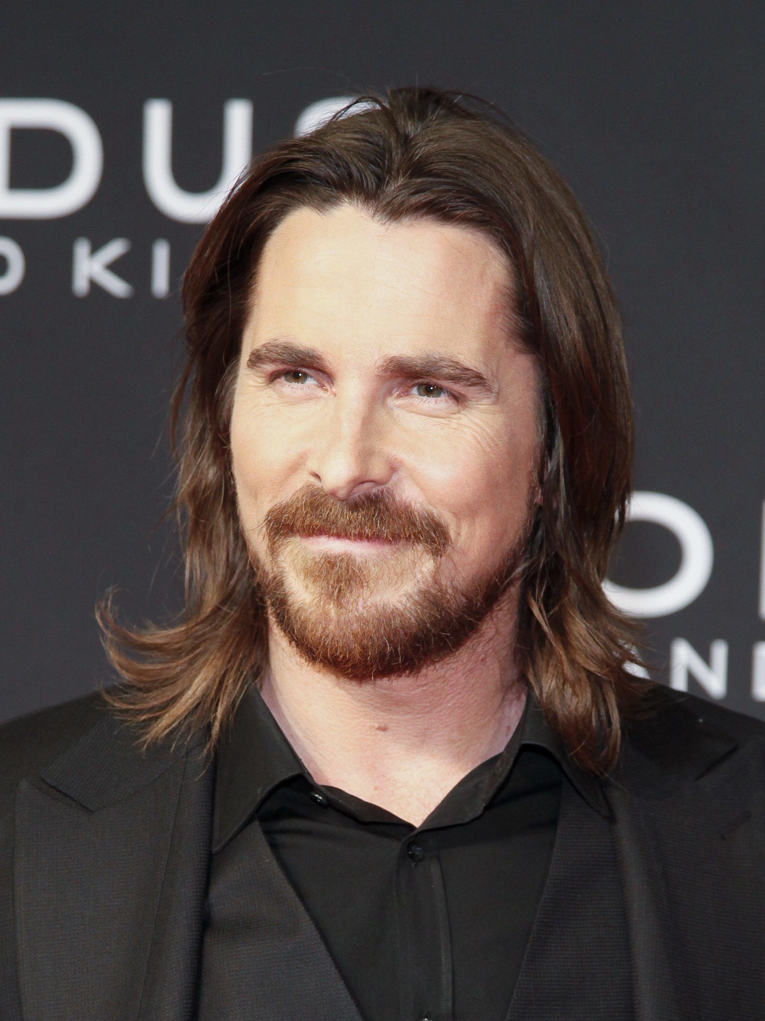 Taylor Swift, DeNiro, Christian Bale y las 1001 estrellas de ‘Canterbury Glass’