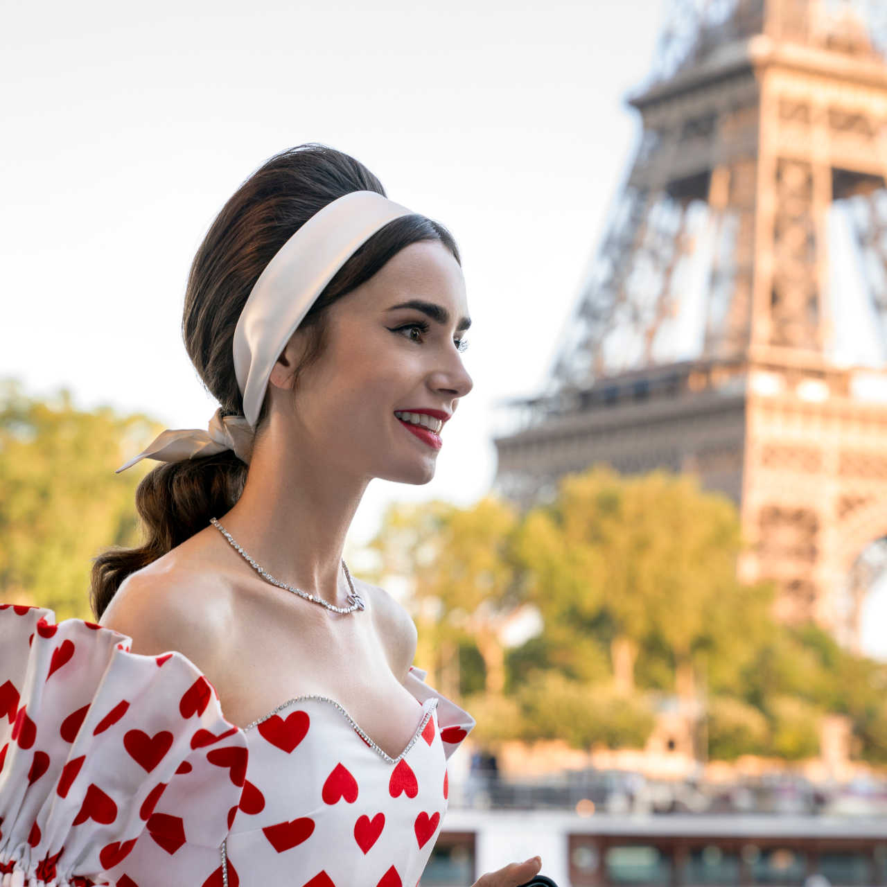 Después de enfadar a Francia, ‘Emily in Paris’ molesta a Ucrania