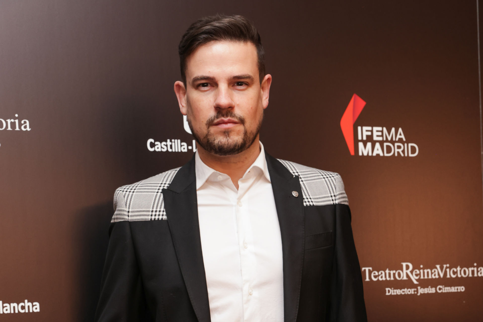 El cantante Raúl (reaparecido) tiene algo que decir sobre Bustamante