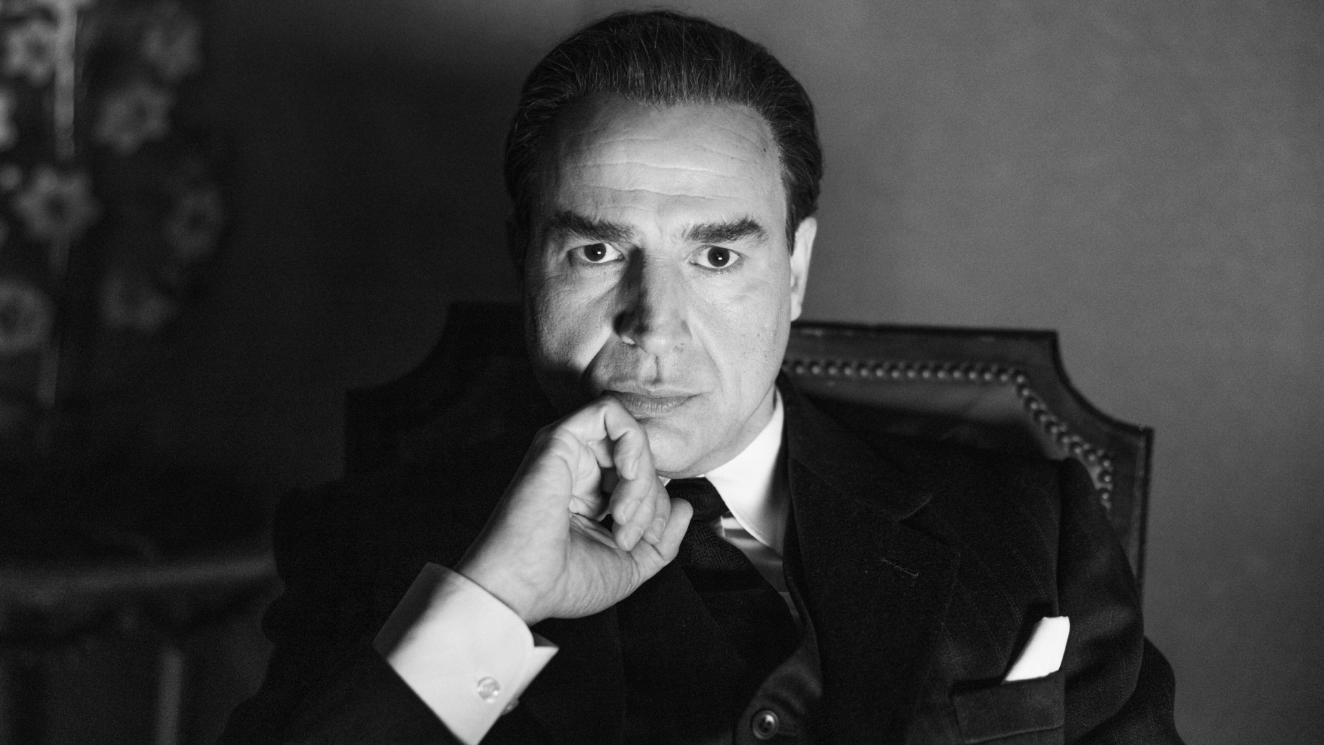 Alberto San Juan se convierte en Balenciaga