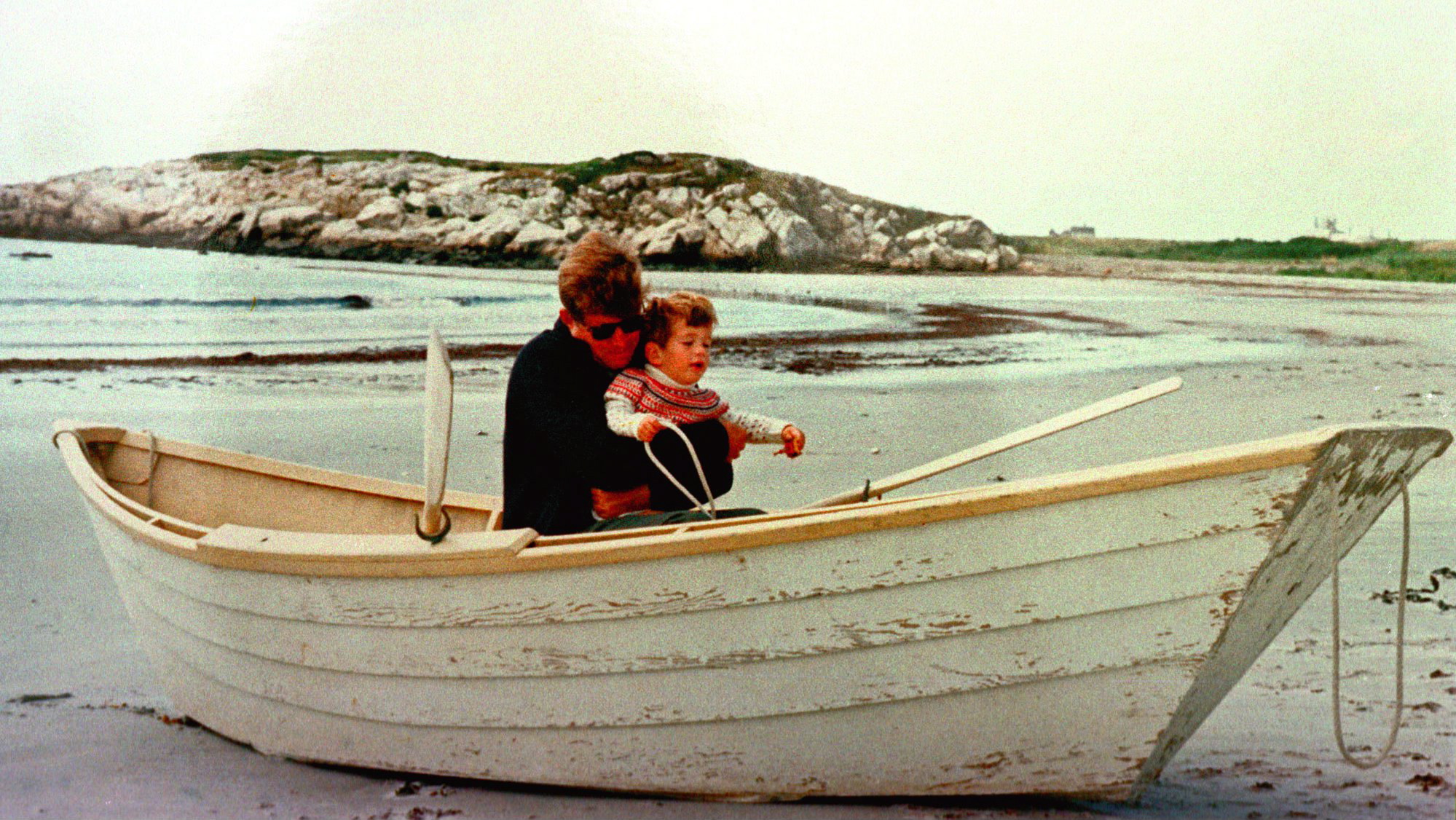 Postales de veranos pretéritos / JFK en Martha’s Vineyard