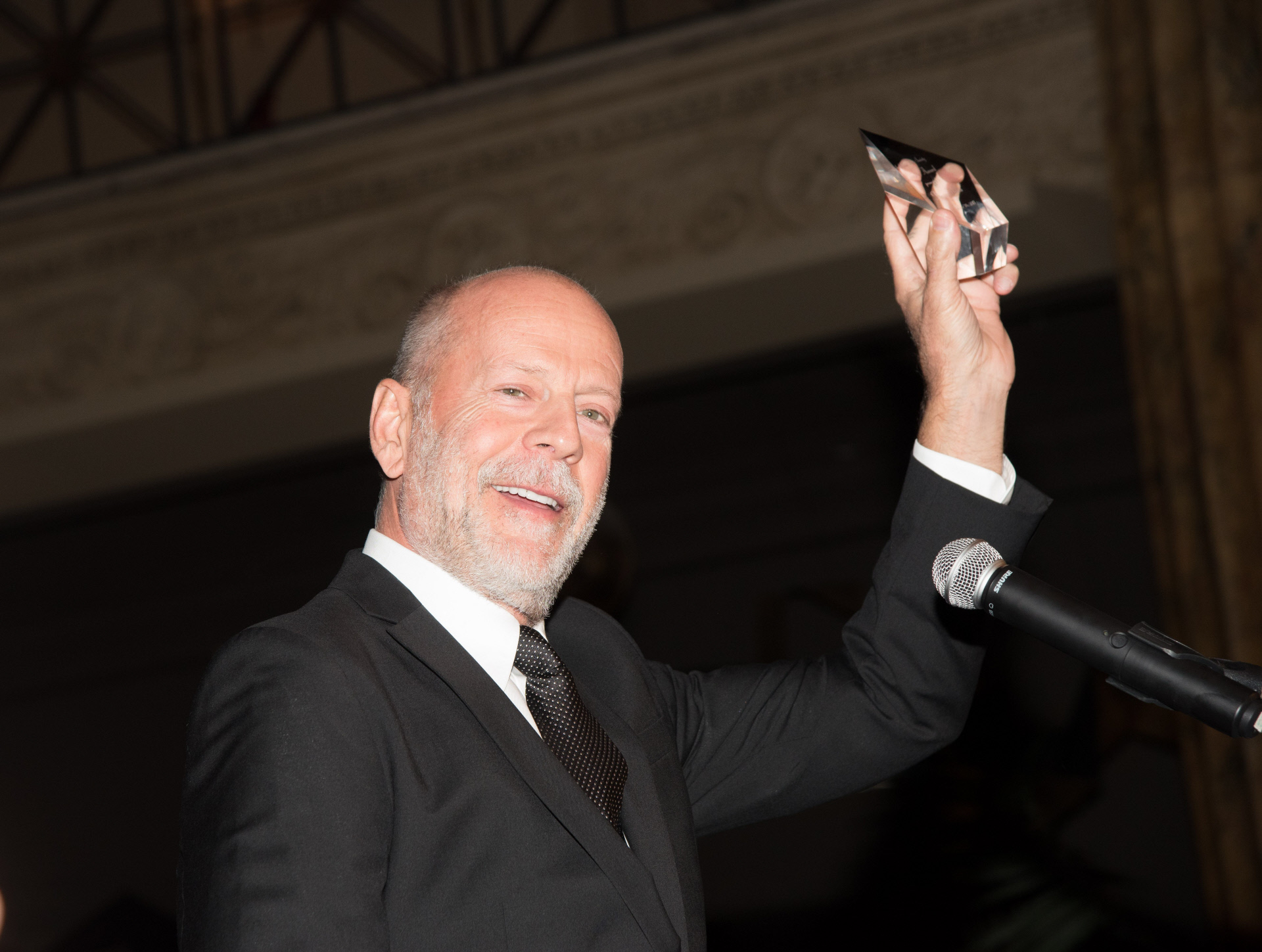 Bruce Willis vuelve al Nakatomi Plaza (tras anunciar su retirada)