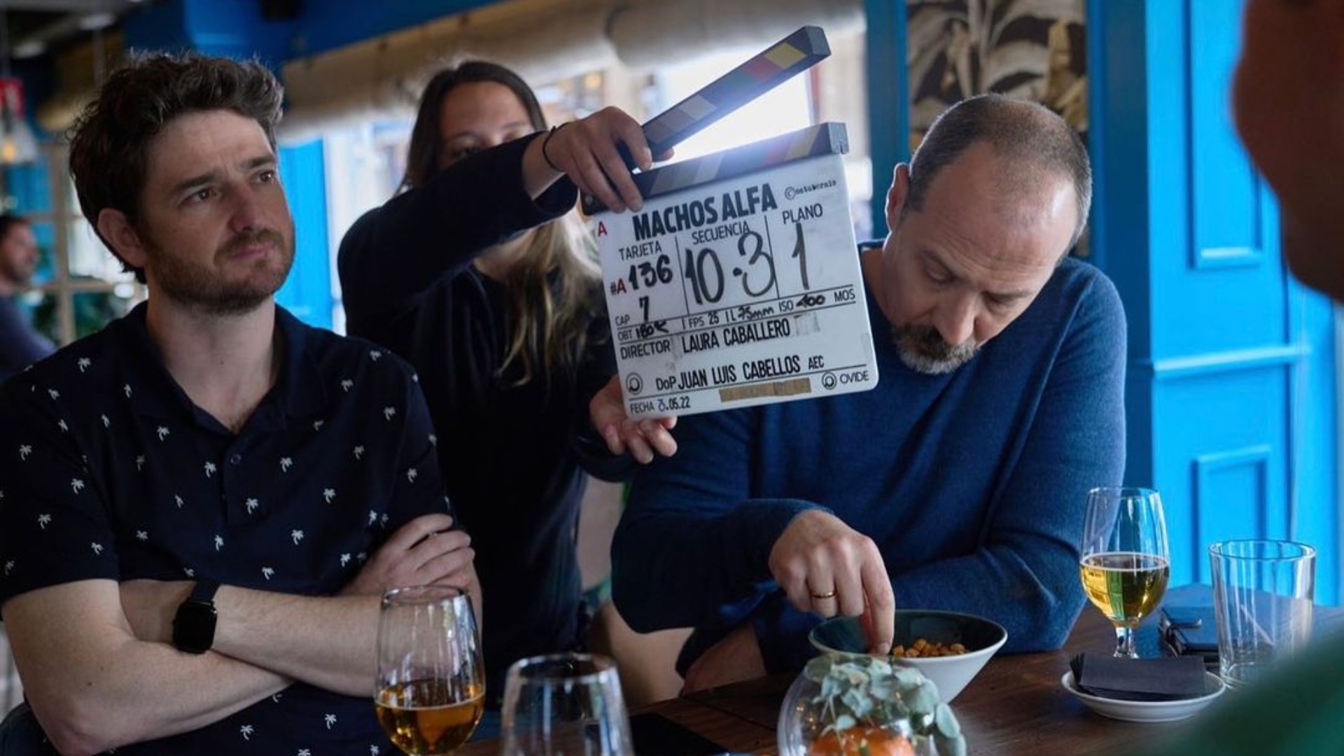 Todo lo que sabemos sobre ‘Machos Alfa’, la serie de Alberto y Laura Caballero para Netflix