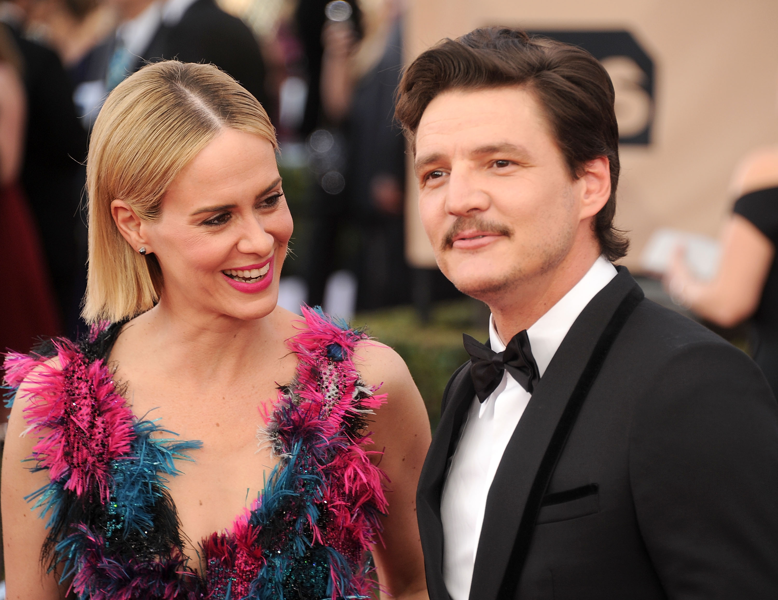 Cuando Sarah Paulson le daba Pedro Pascal algunos dólares para que subsistiera
