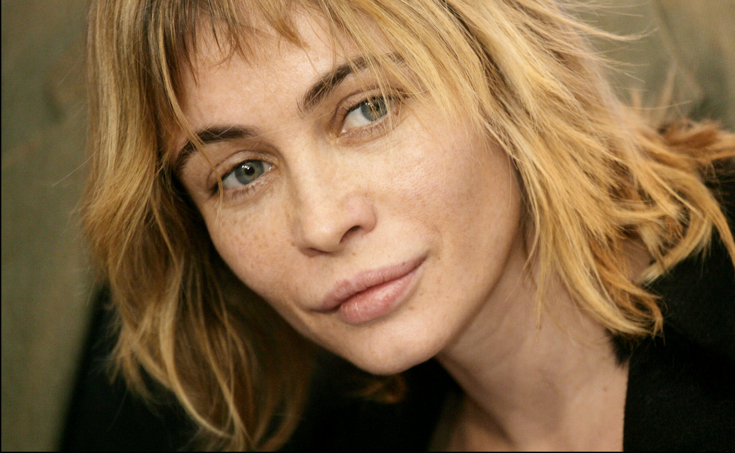 Emmanuelle Béart y su terrible historia de agresión sexual