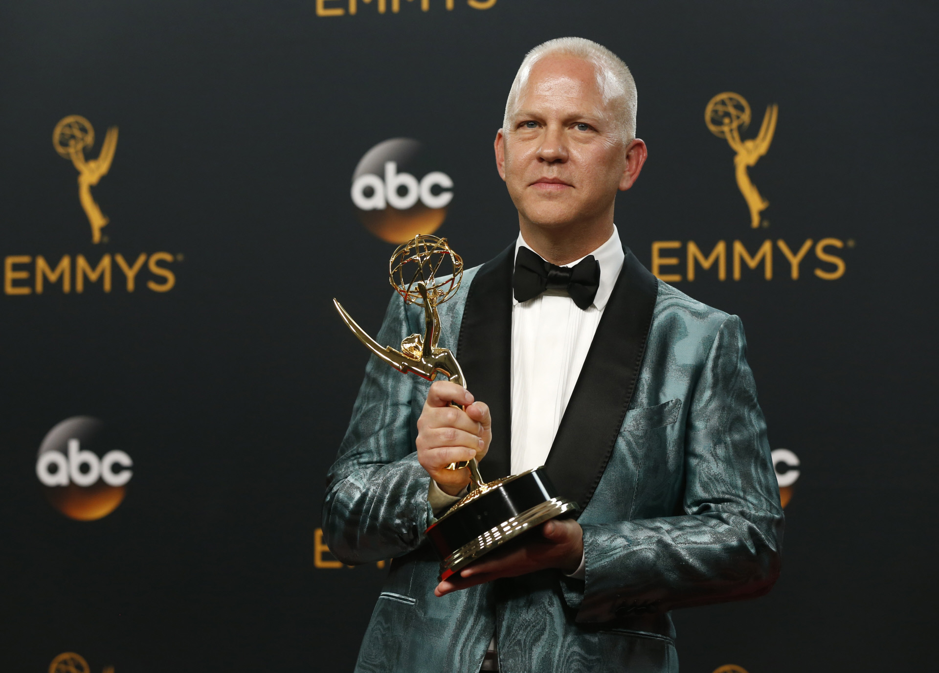 Ryan Murphy y Greg Berlanti dan ejemplo en la huelga