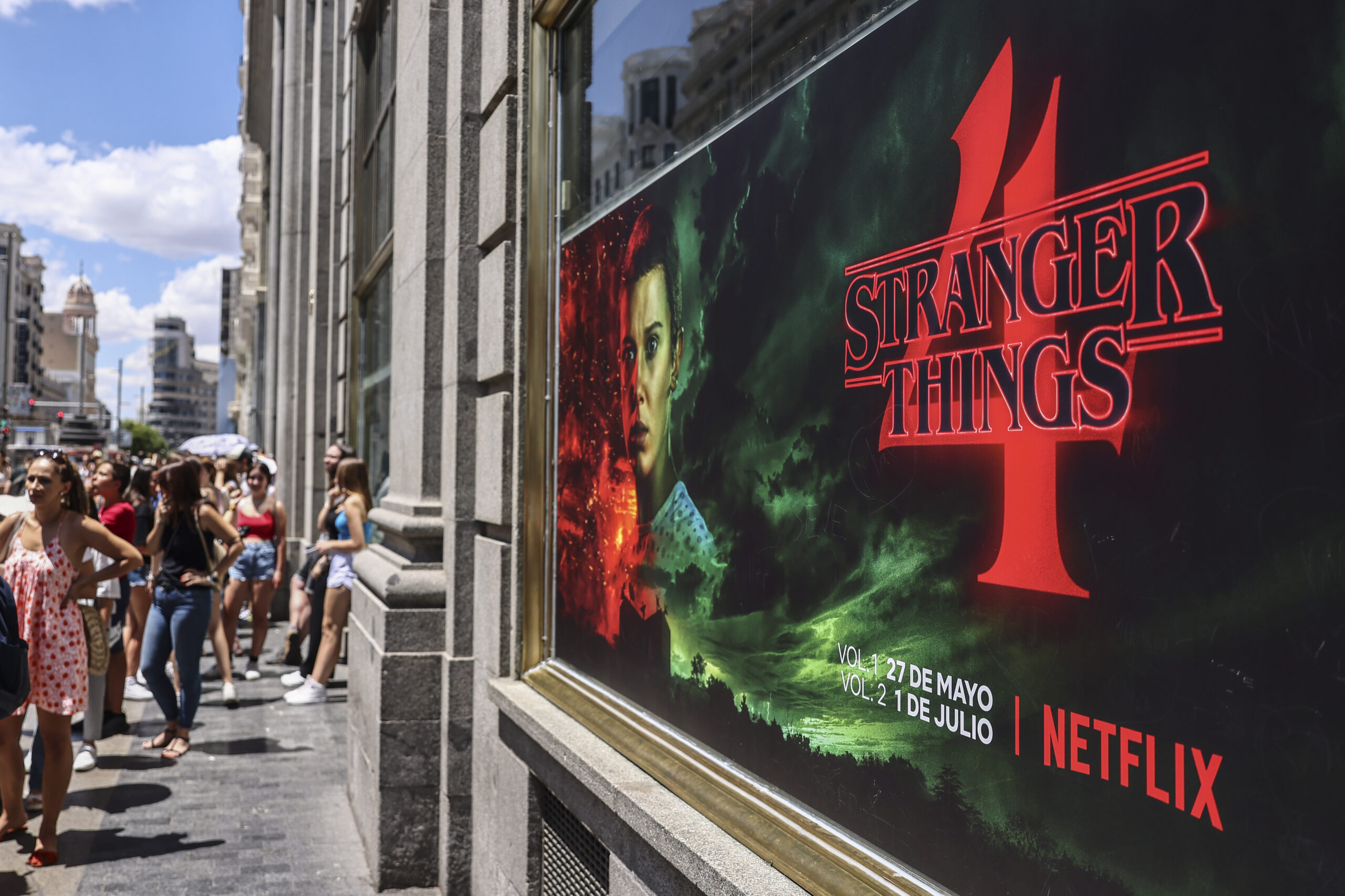 Tiendas y parques de atracciones: el plan de Netflix para ampliar negocio