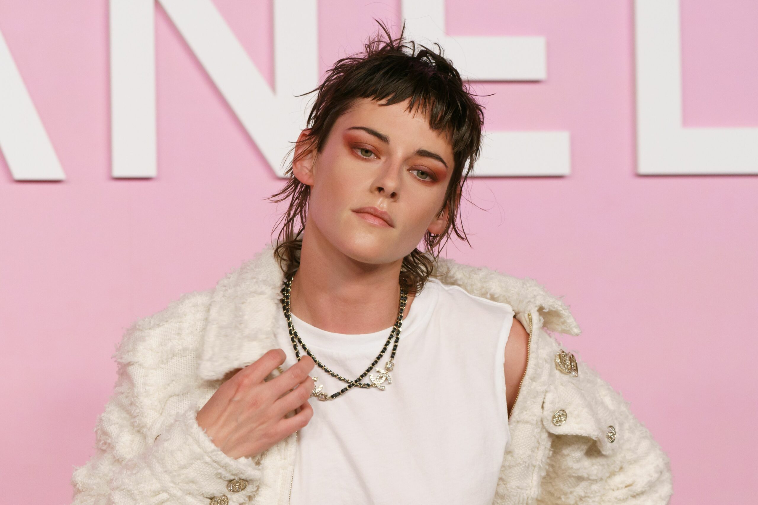 ‘Love Lies Bleeding’: Kristen Stewart, asesinatos, gimnasios y un romance LGTBI