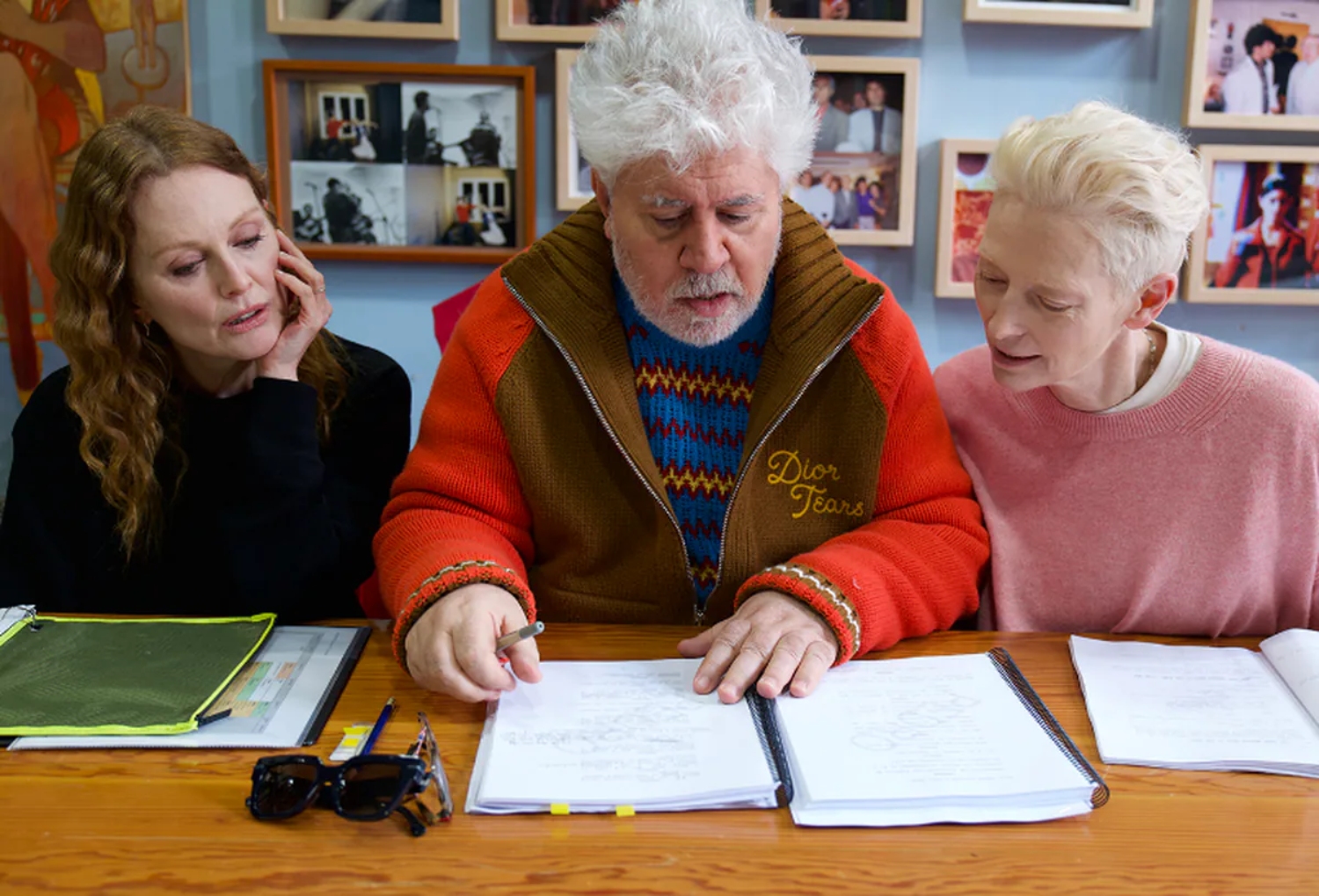 Almodóvar confirma que rodará con Julianne Moore y Tilda Swinton su primera película en inglés