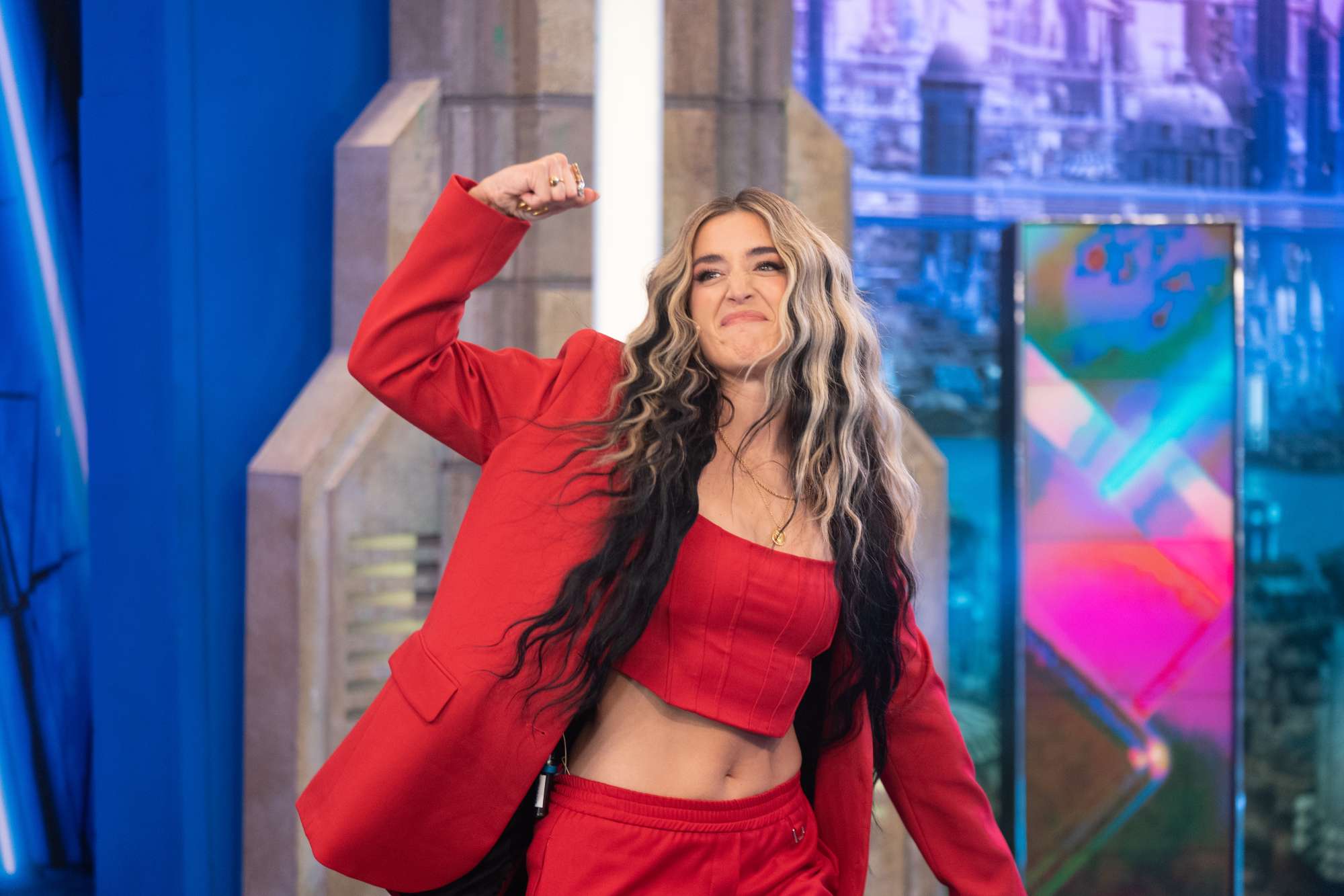 ¿Chándal y Blazer? Para Lola Índigo es un sí