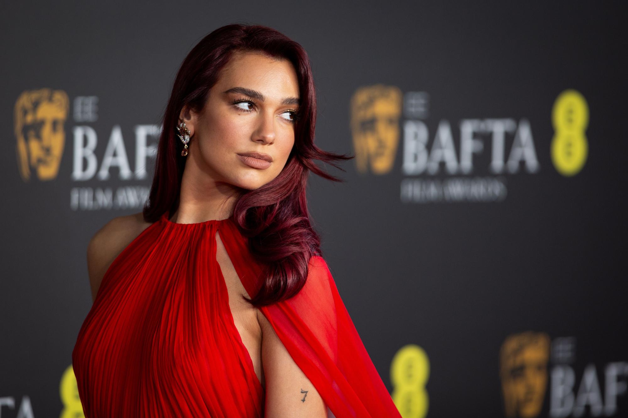 Manual beauty por Dua Lipa