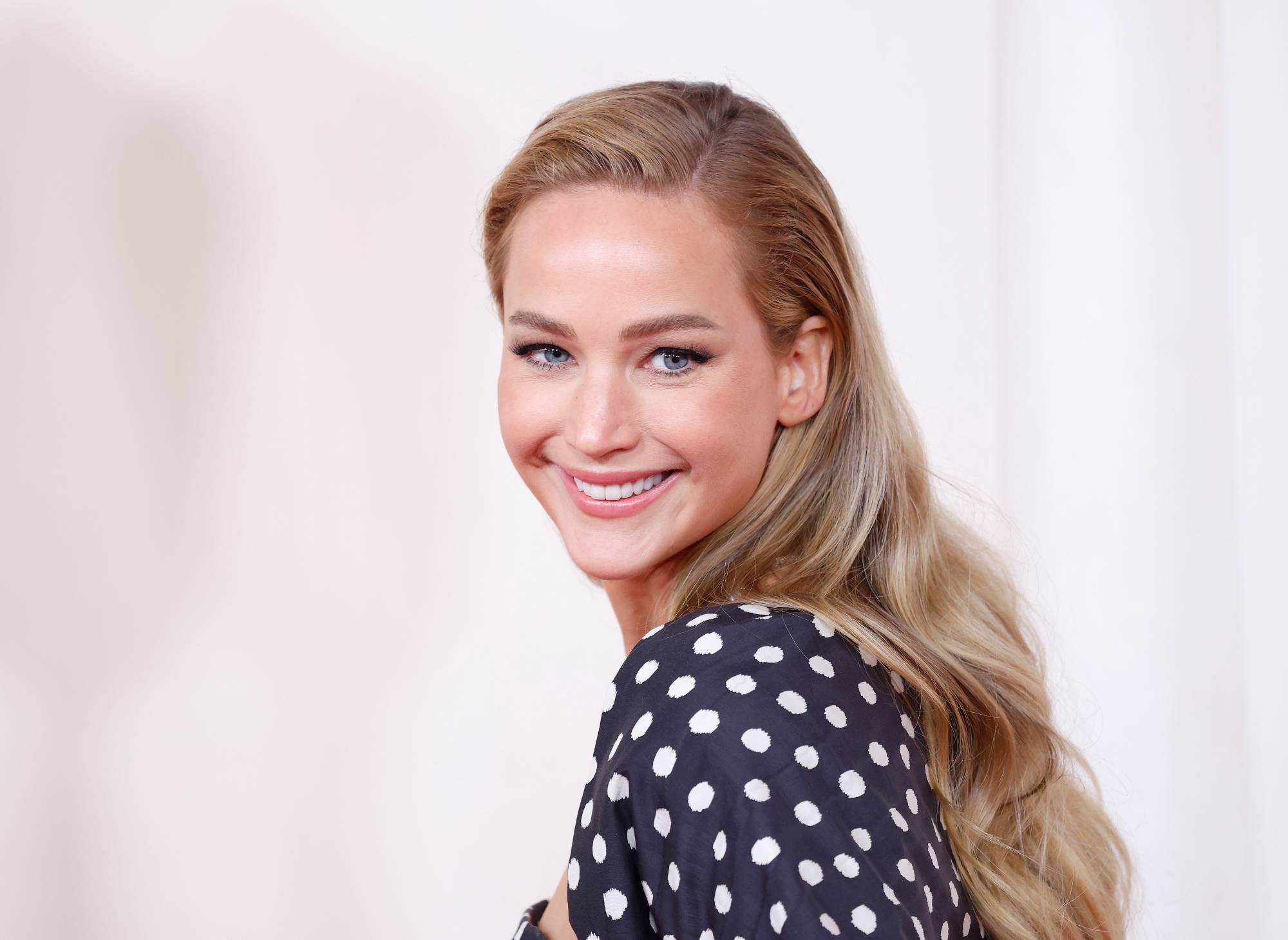 Jennifer Lawrence - 'Levantad, carpinteros, la viga del tejado y Seymour: Una introducción', de J.D. Salinger