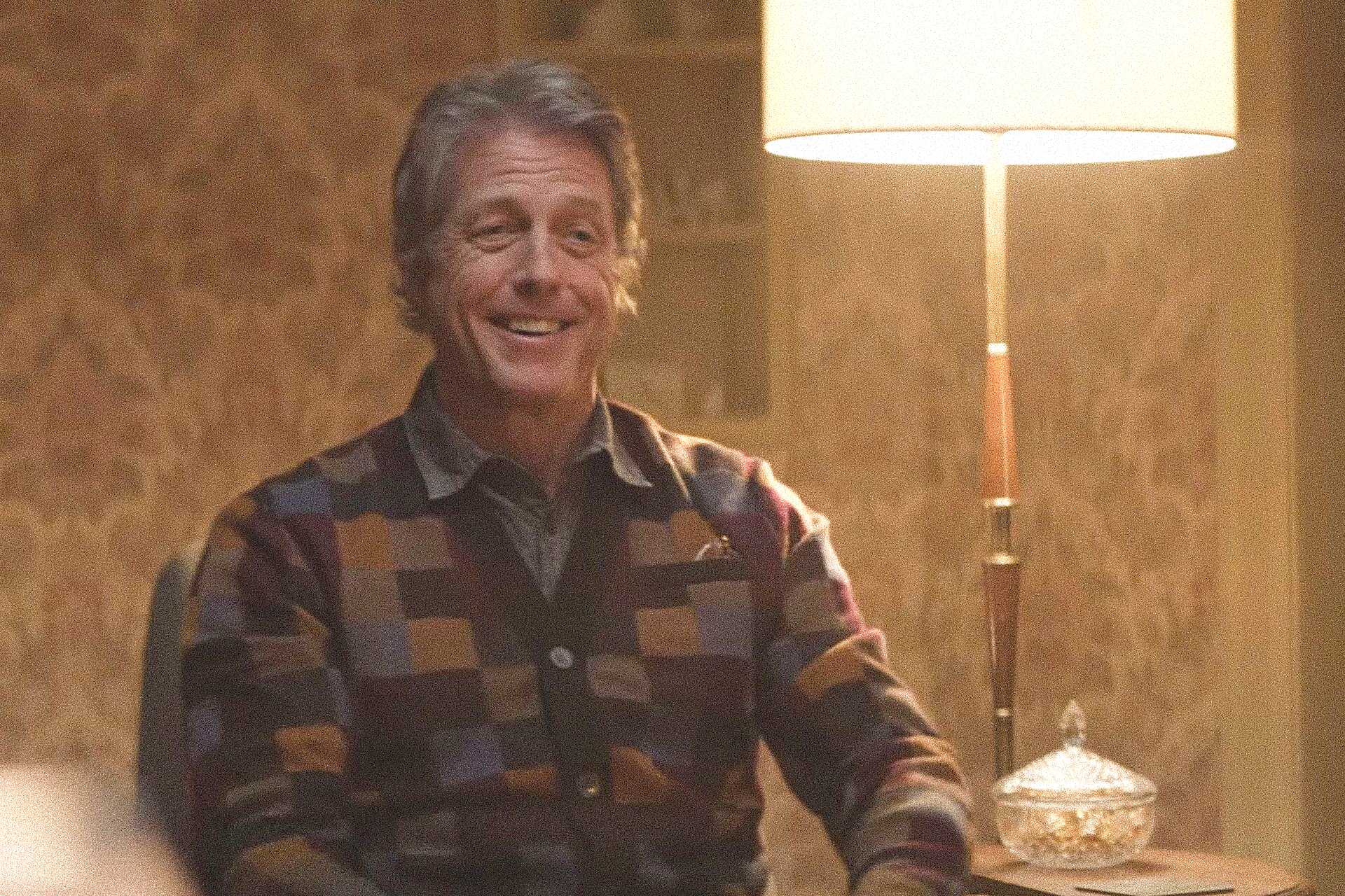 Hugh Grant se pasa al lado oscuro