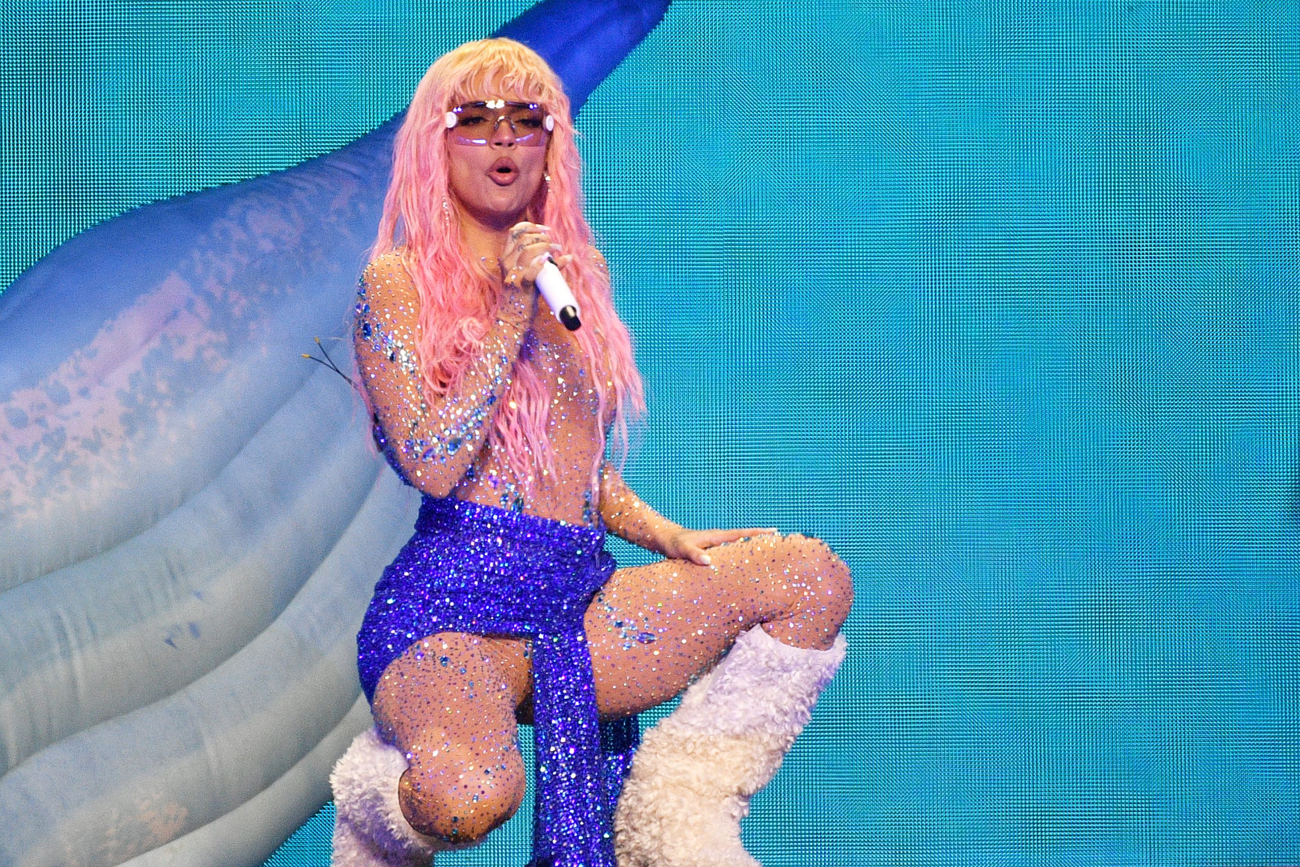 Unstoppable, su álbum debut