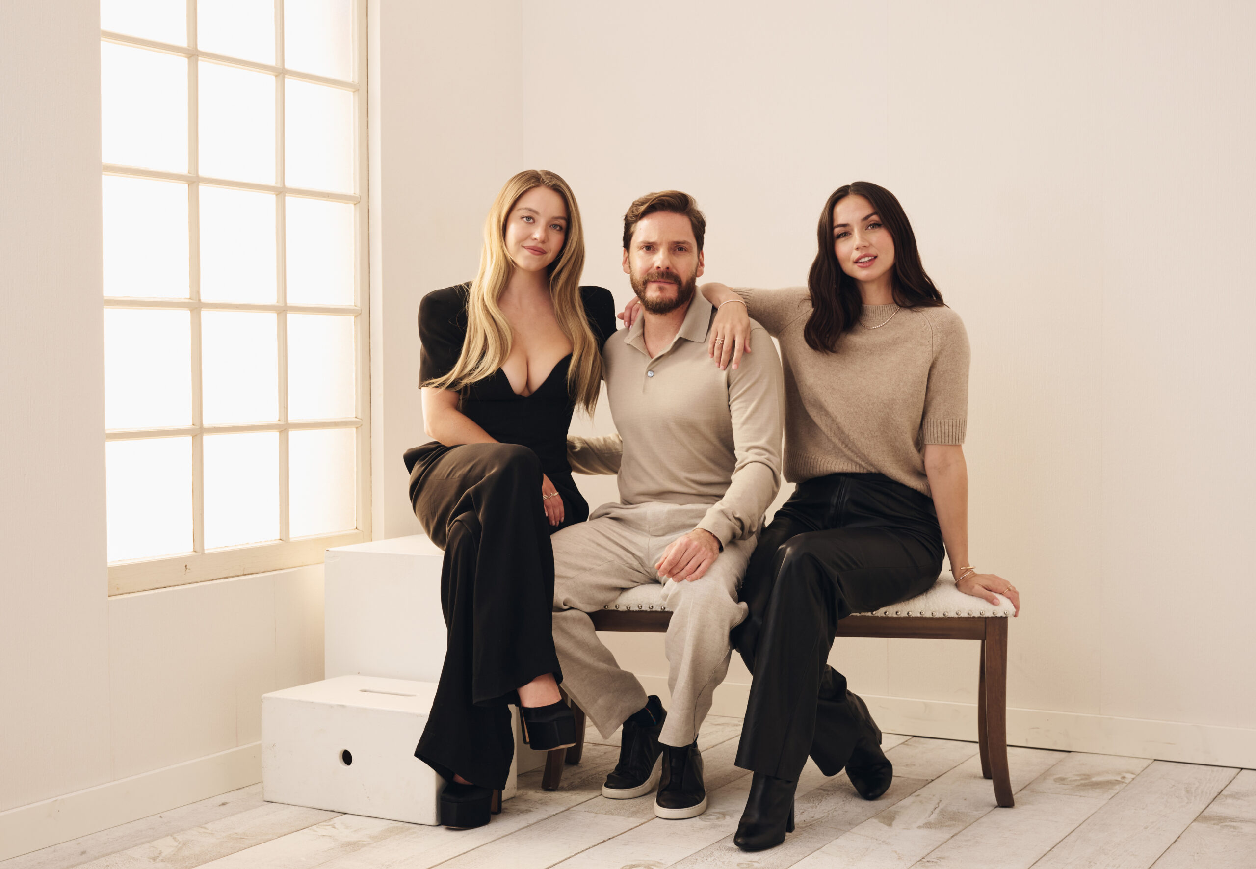Sydney Sweeney, Daniel Brühl y Ana de Armas presentando 'Edén'