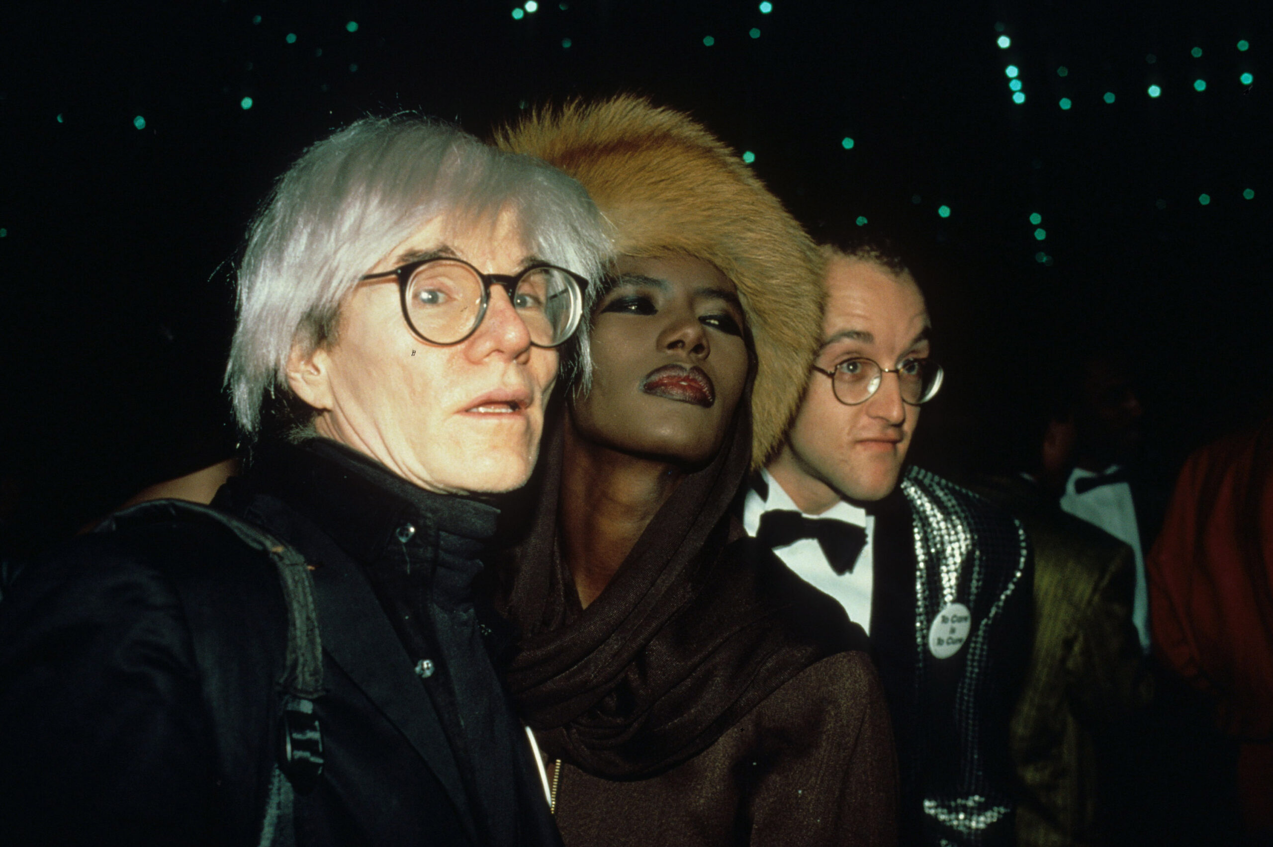 Se revolvió contra sus orígenes