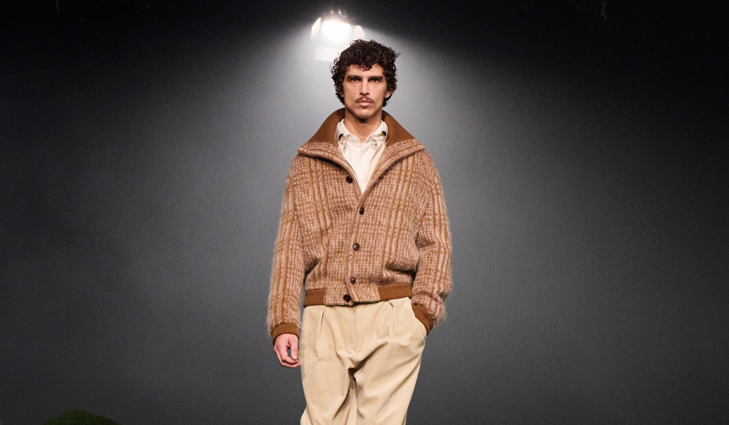 Milan Fashion Week 2025: el hombre en su laberinto