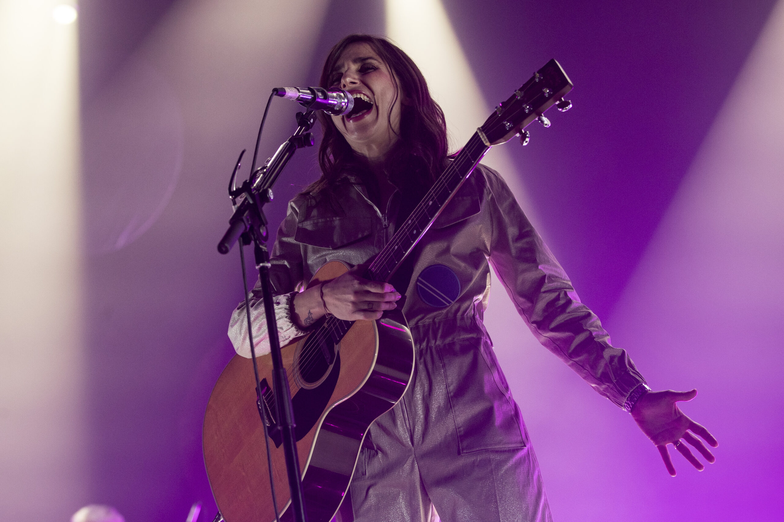 Cantante y escritora