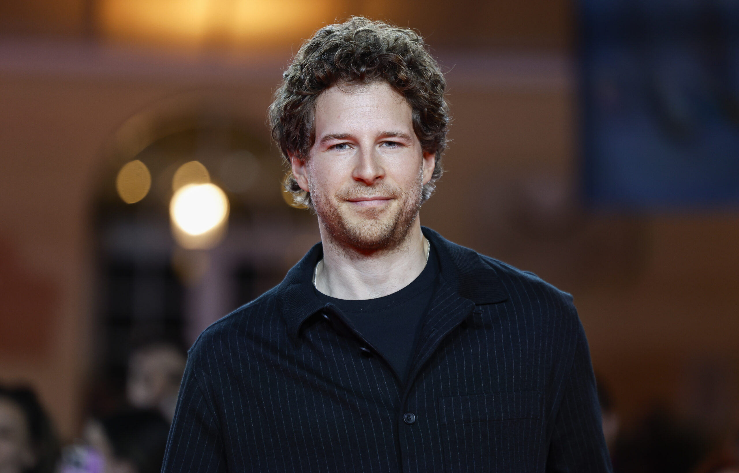 Álvaro Cervantes hace doblete