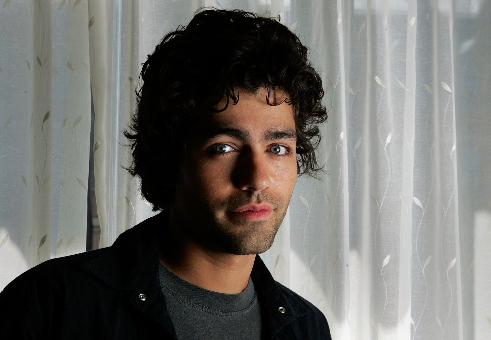 Así era Adrian Grenier en 2006