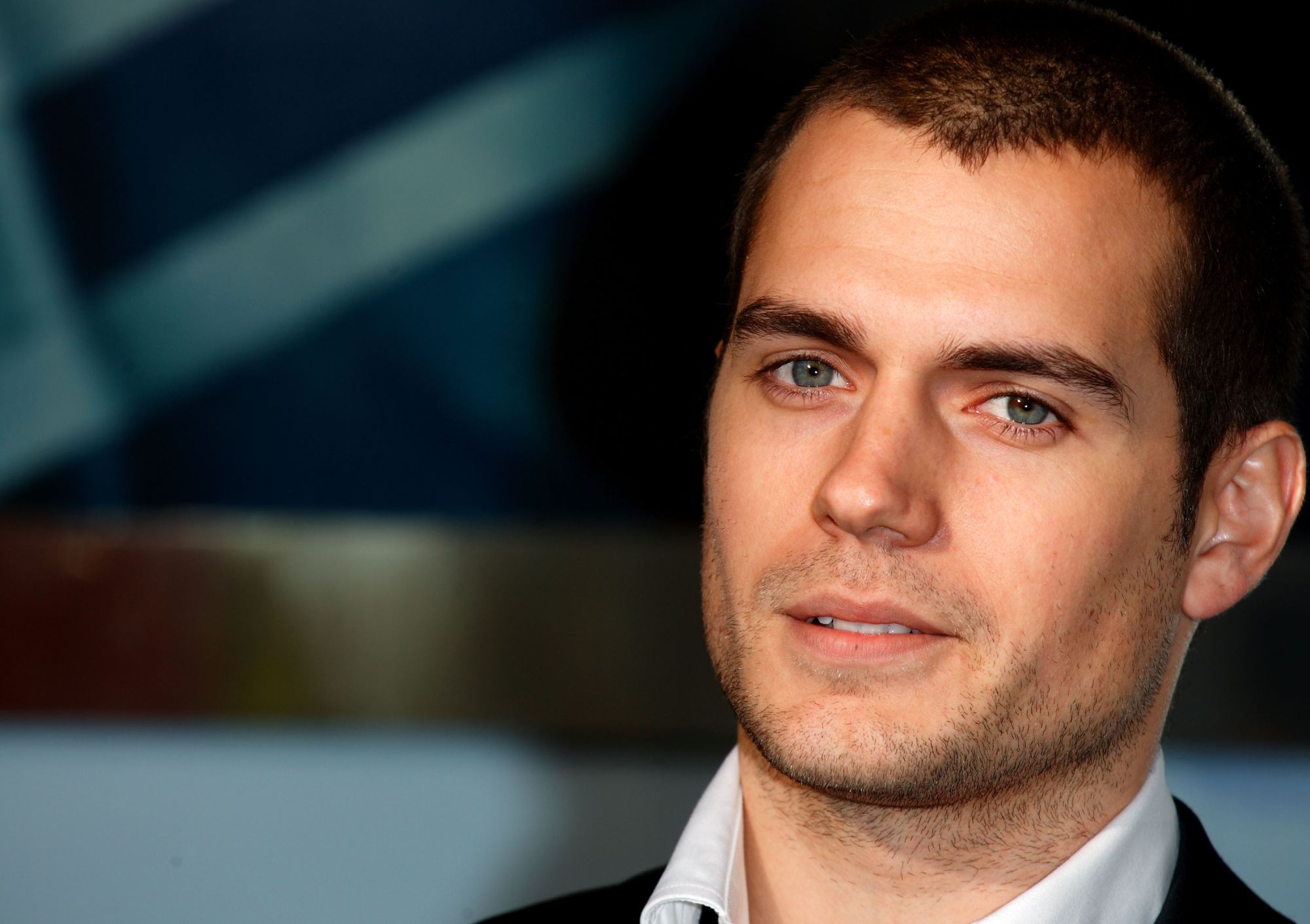 Los orígenes de un joven (y no tan musculado) Henry Cavill