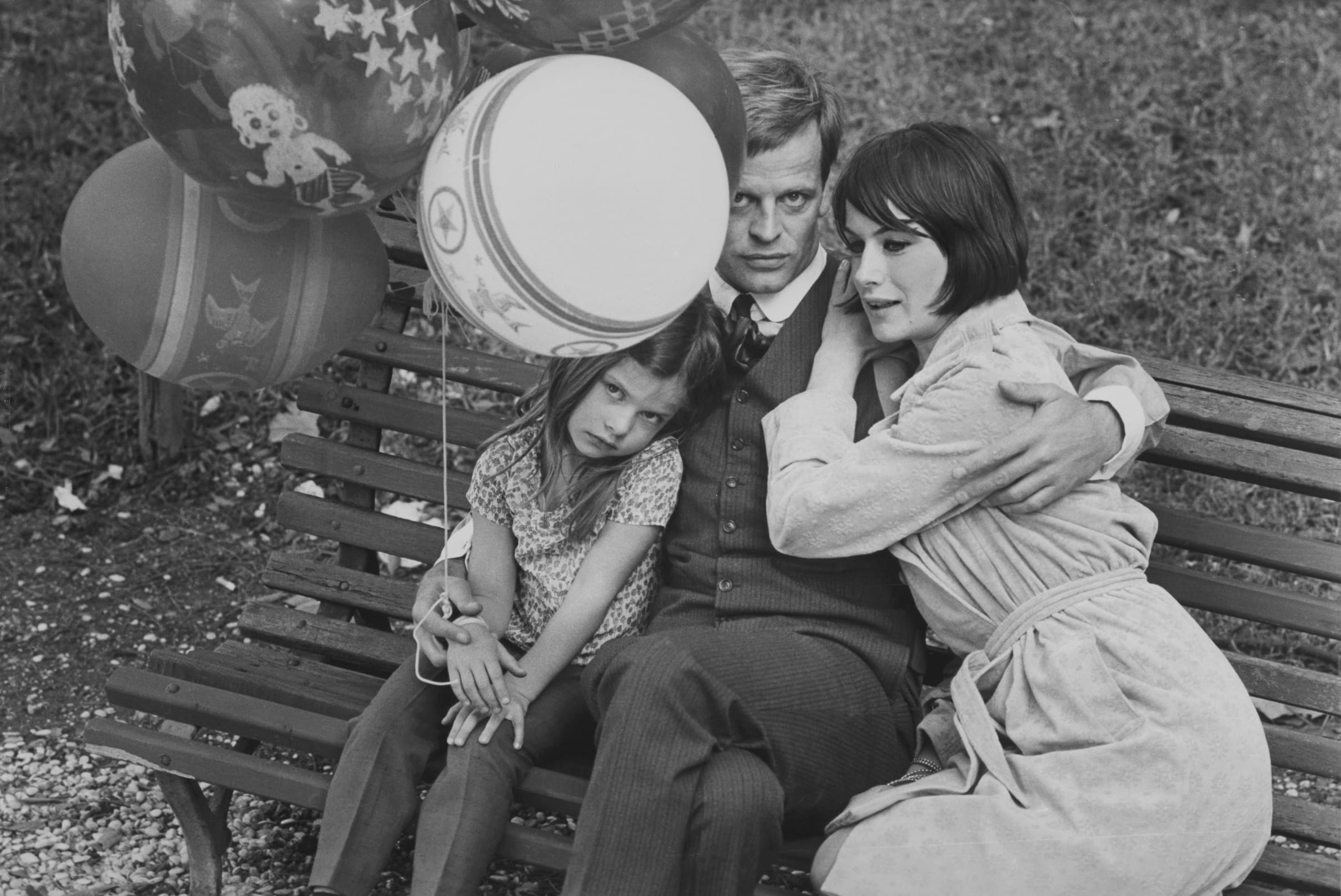 Su padre la dejó en la miseria