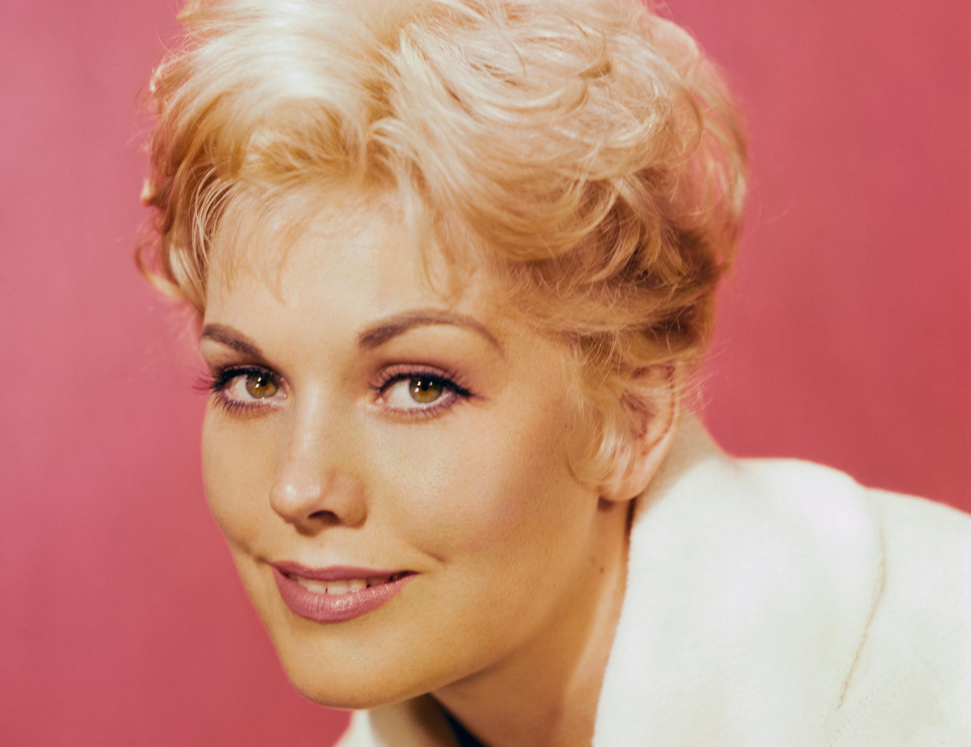 Contrato con Columbia