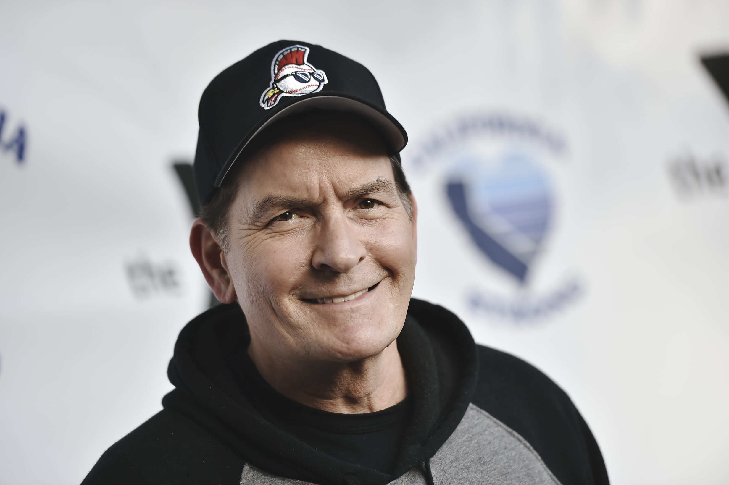 Su camello también aparece