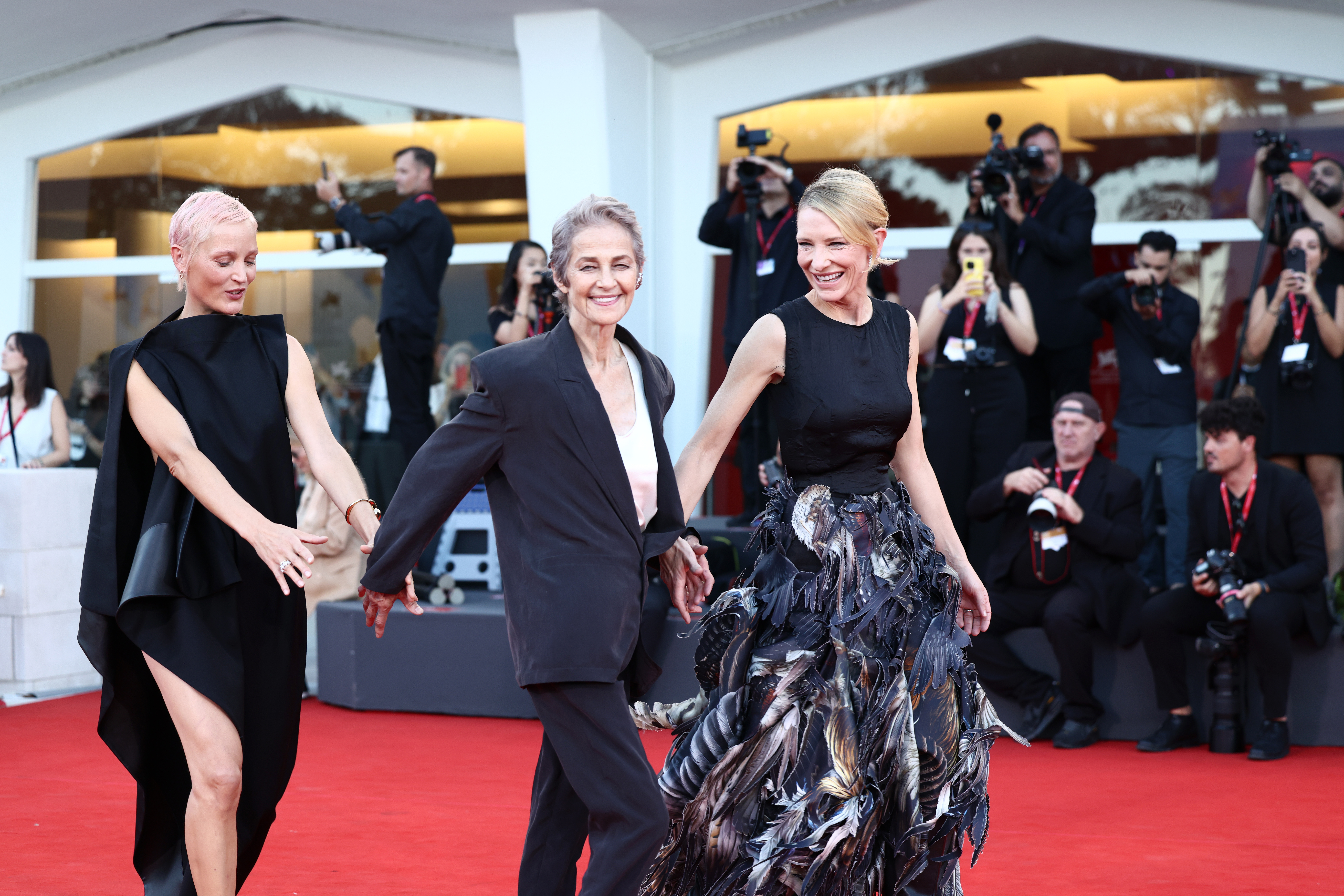 Vicky Krieps, Charlotte Rampling y Cate Blanchett en Venecia 2025