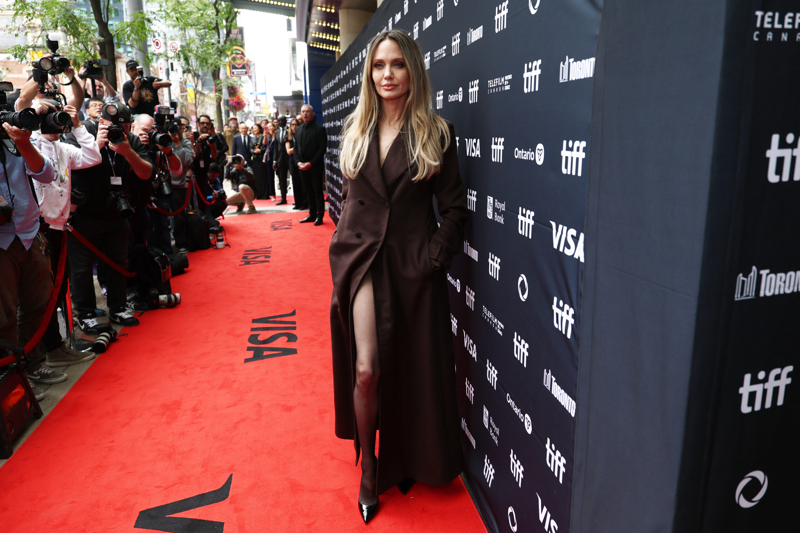 Angelina Jolie presenta 'Couture'