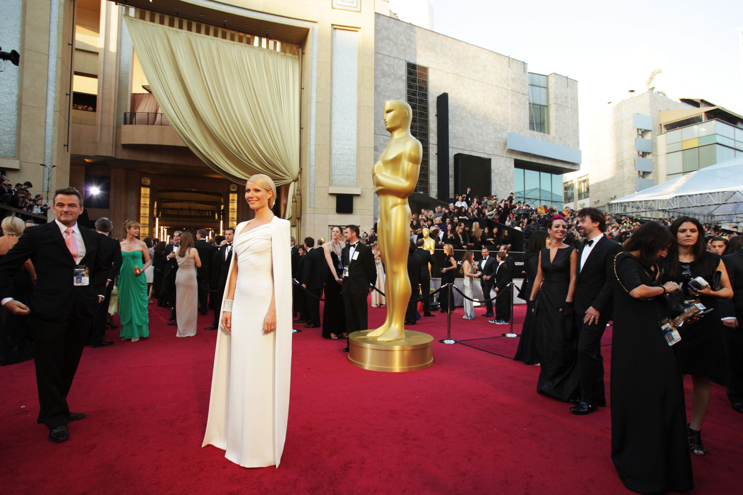 El Tom Ford con capa de Gwyneth Paltrow para los Oscar 2012